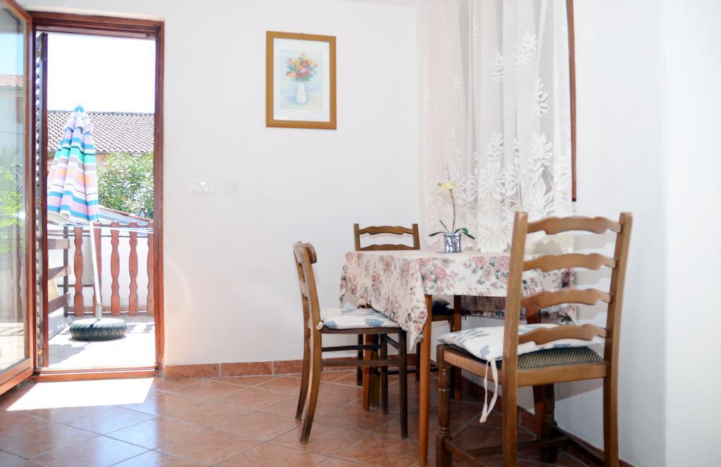 Apartments Ana Rovinj Bagian luar foto