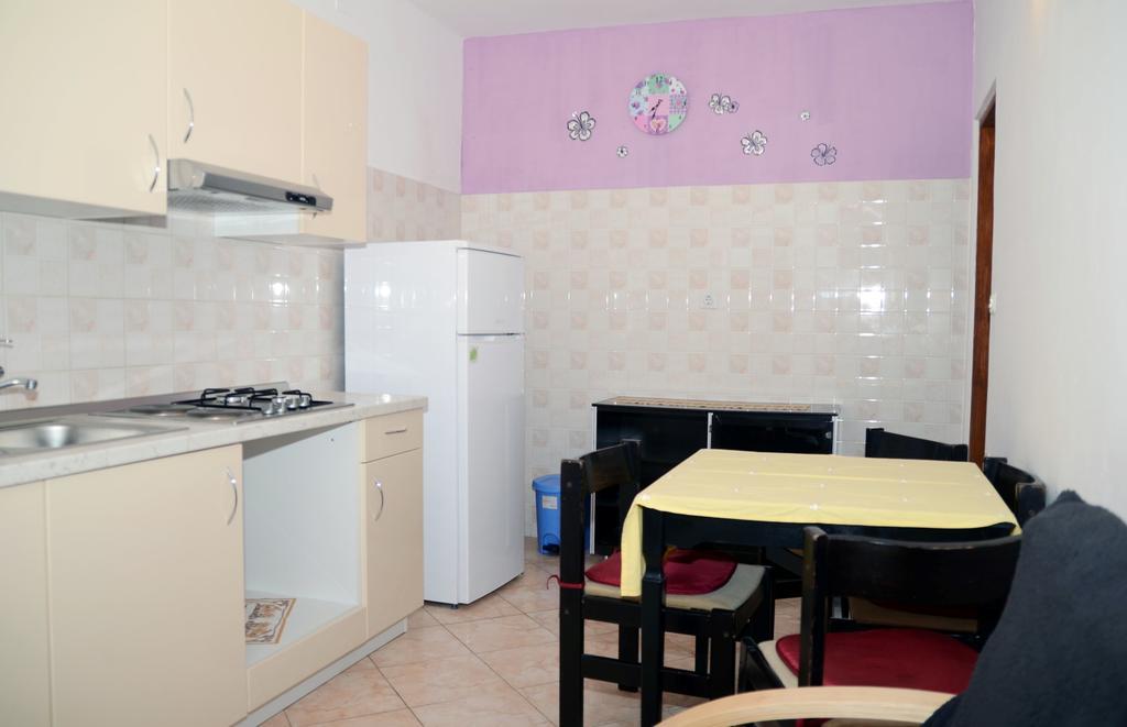 Apartments Ana Rovinj Bagian luar foto