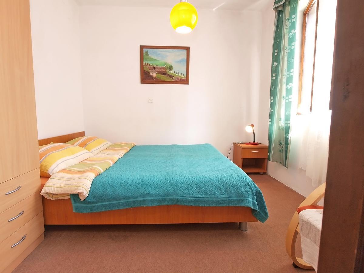 Apartments Ana Rovinj Bagian luar foto