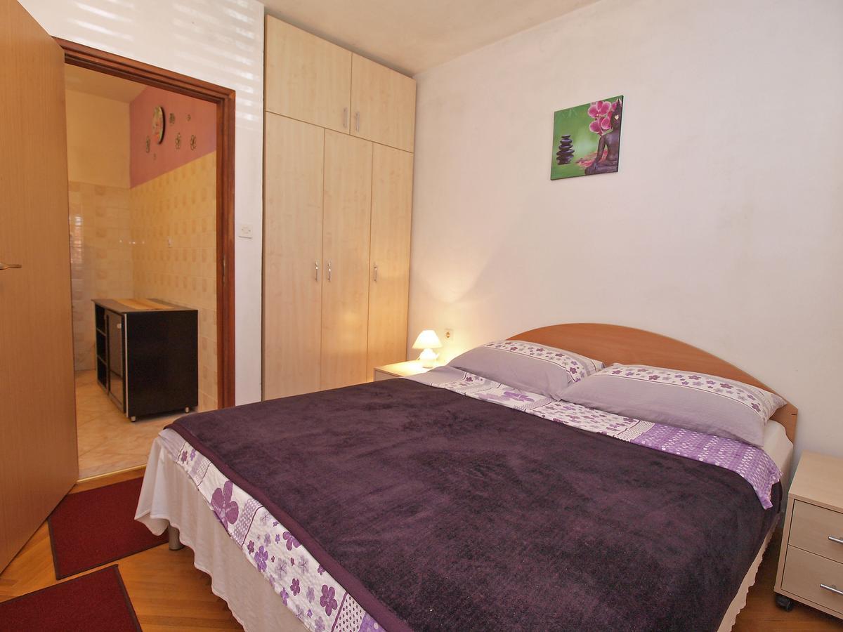 Apartments Ana Rovinj Bagian luar foto